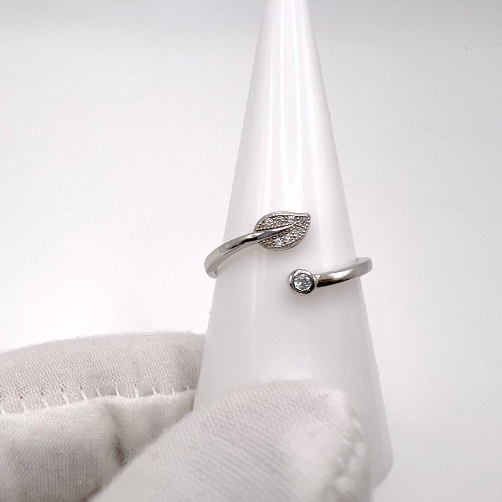 Sale $8 Firm! Sterling Silver Adjustable Ring with Cz’z - Picture 9 of 14